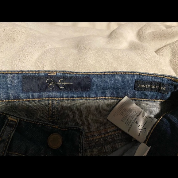 Jessica Simpson Sunset Bootleg Jeans - Picture 3 of 4